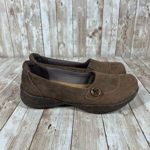Clark’s leather‎ slip Ons Womens 6